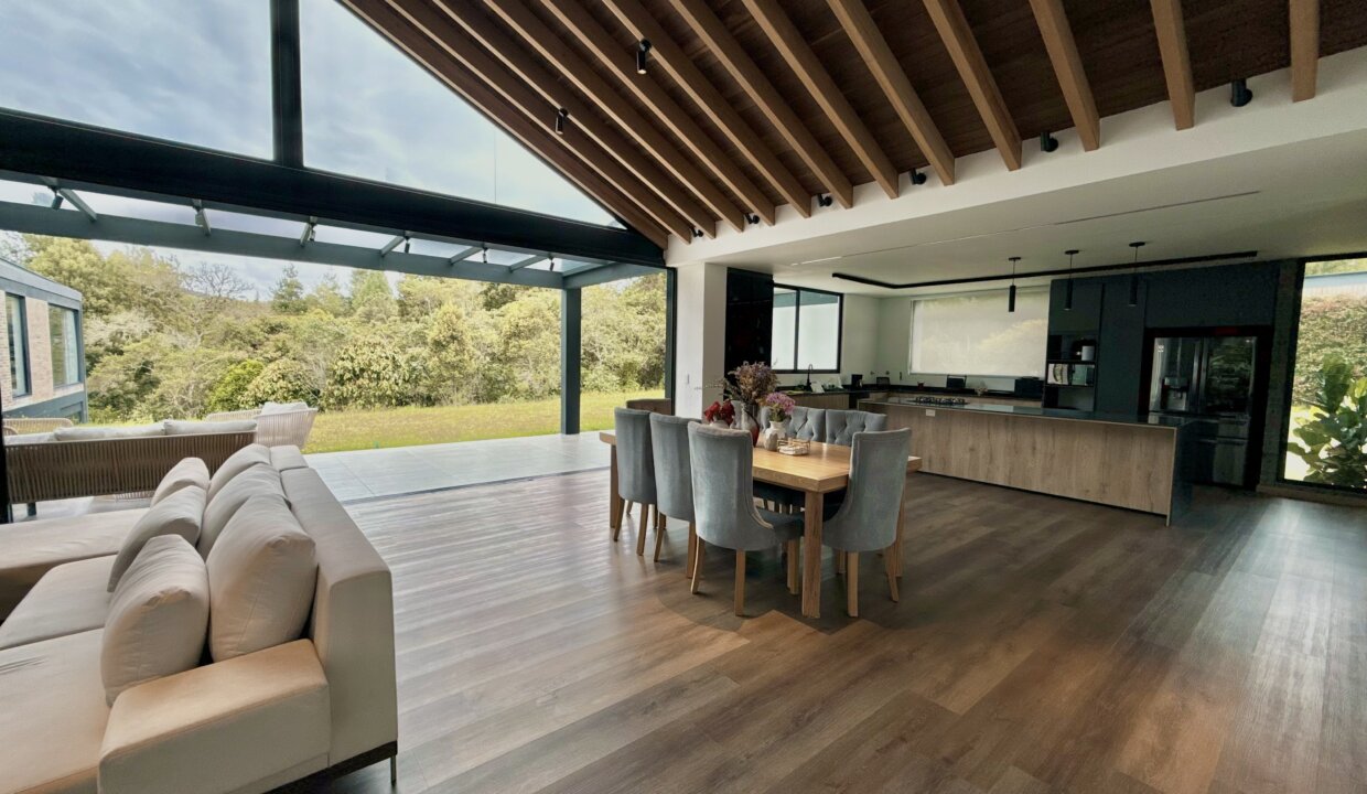 Photo Oct 30 2025, 11 36 39 AM