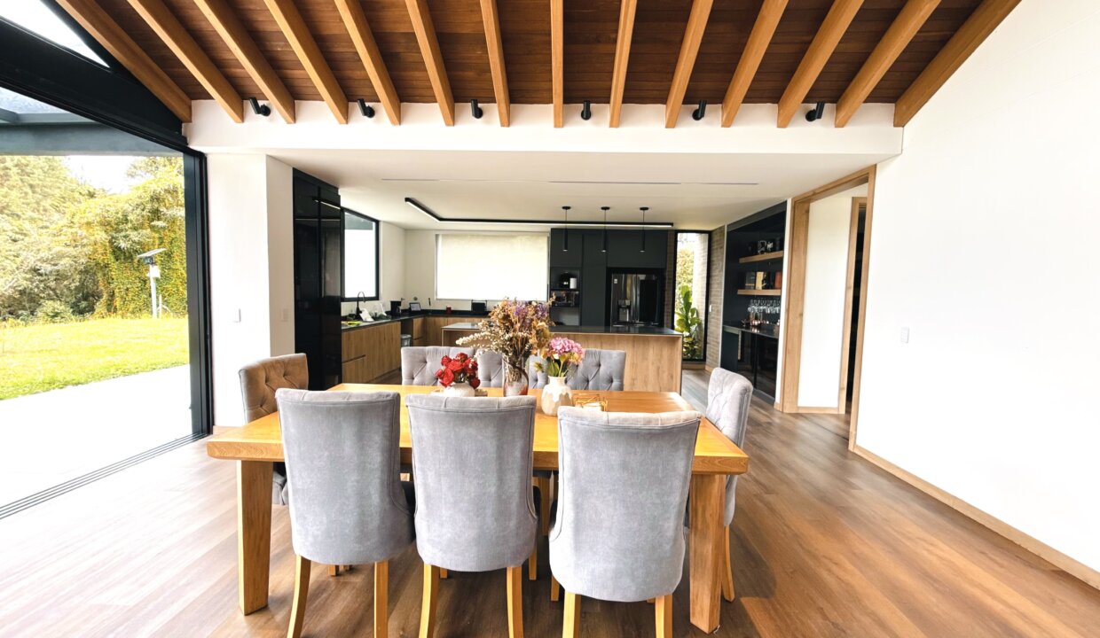 Photo Oct 30 2025, 11 36 45 AM