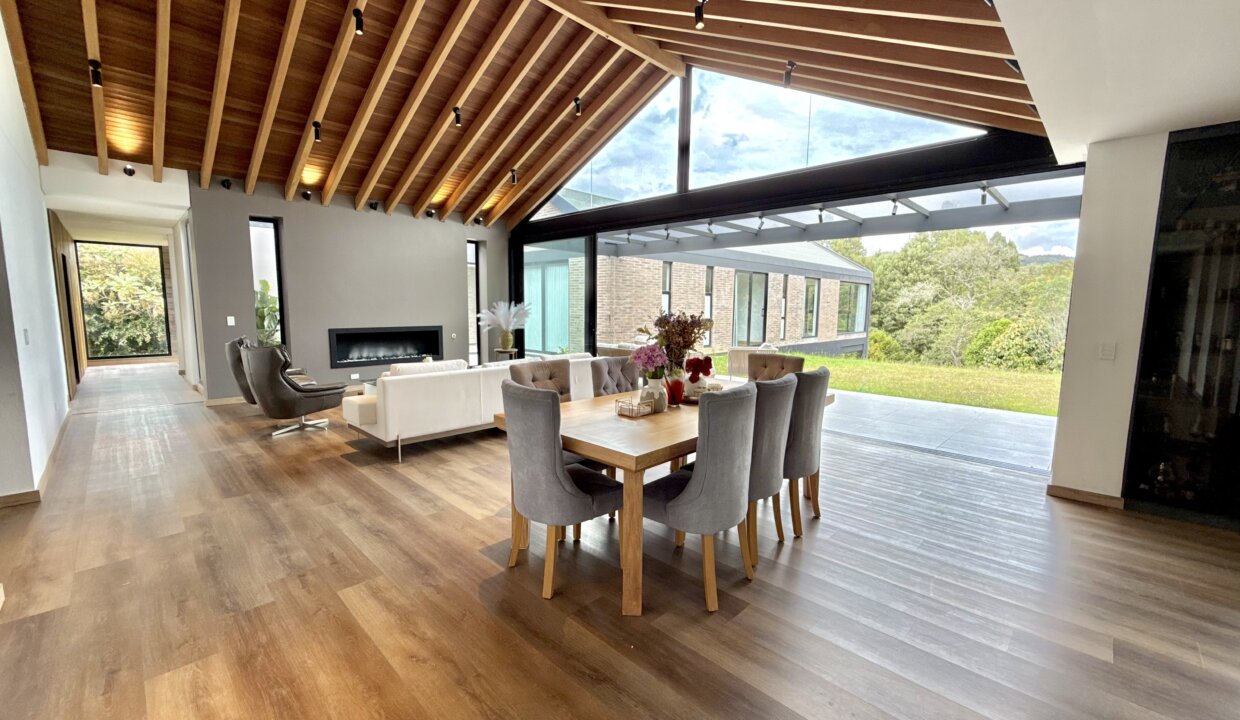 Photo Oct 30 2025, 11 39 18 AM