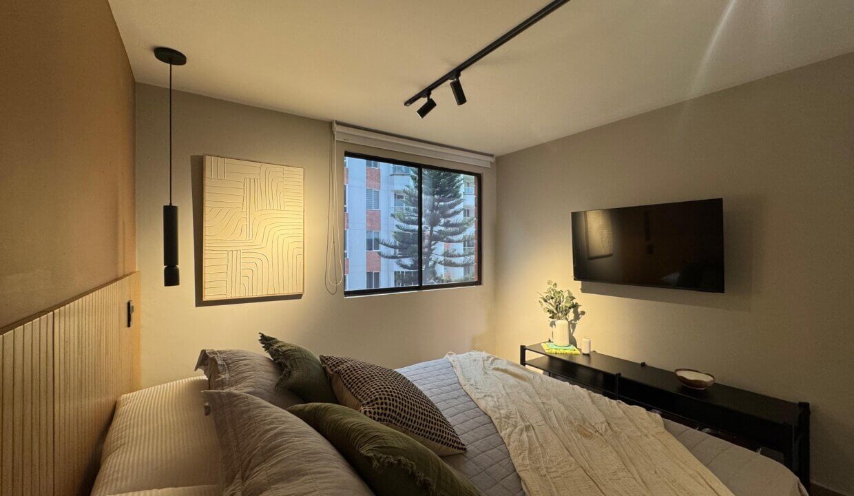 78b64b8e-fe60-4cc7-9cb4-8d1080b69348