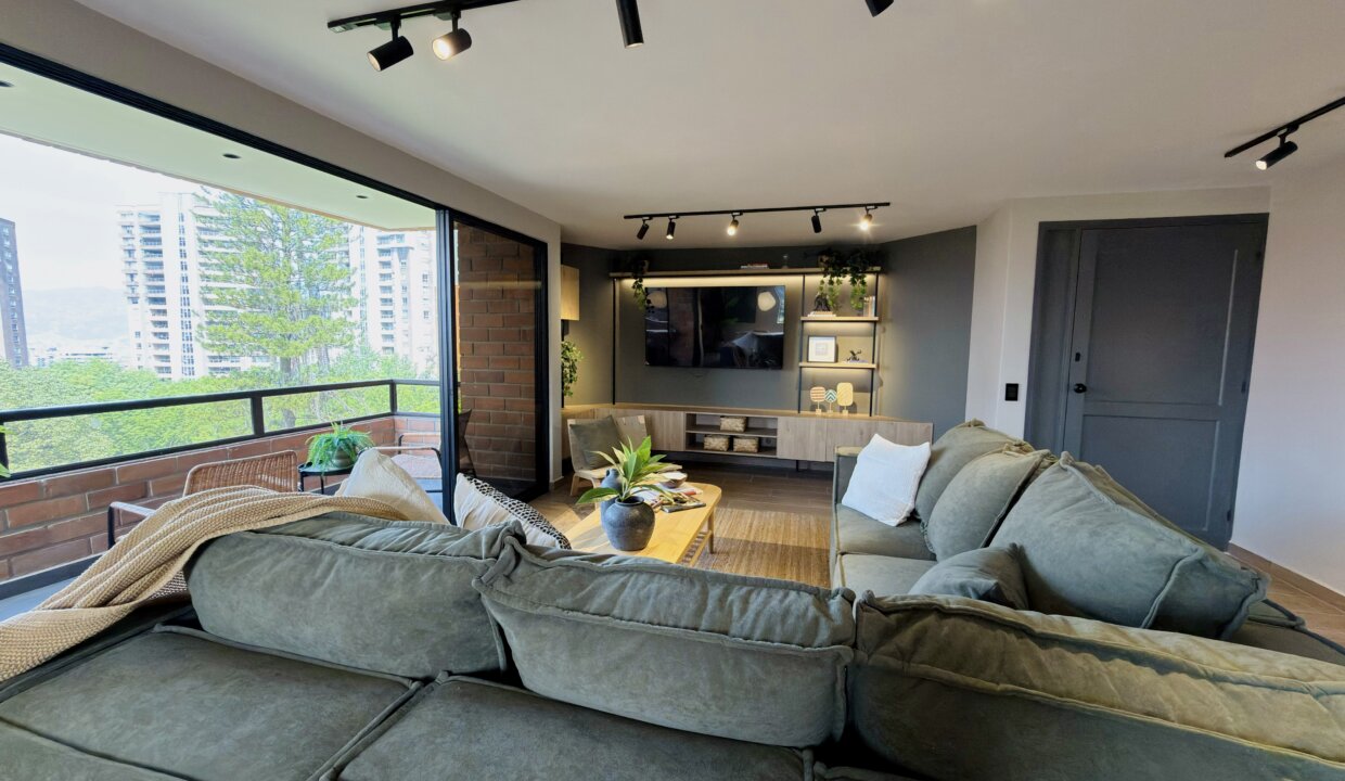 Image_20251111_1040_18_858