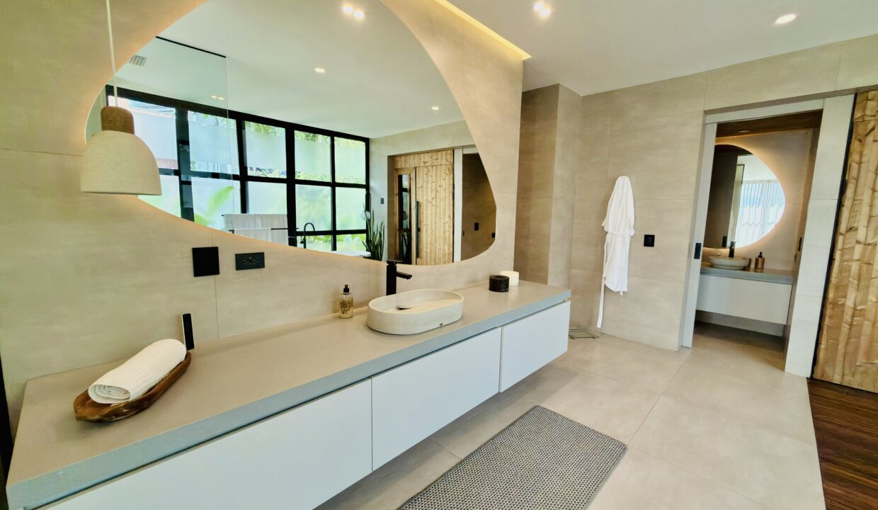 Photo Nov 05 2025, 2 35 01 PM