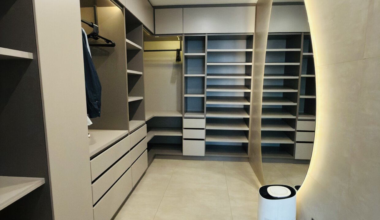 Photo Nov 05 2025, 2 35 42 PM