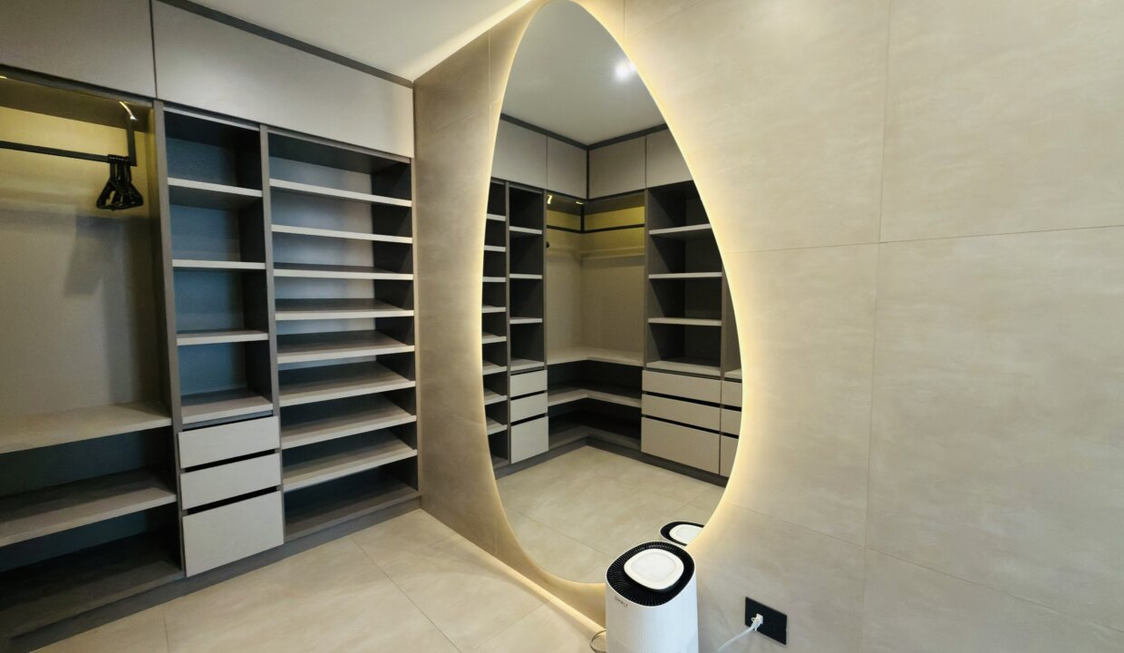 Photo Nov 05 2025, 2 35 47 PM