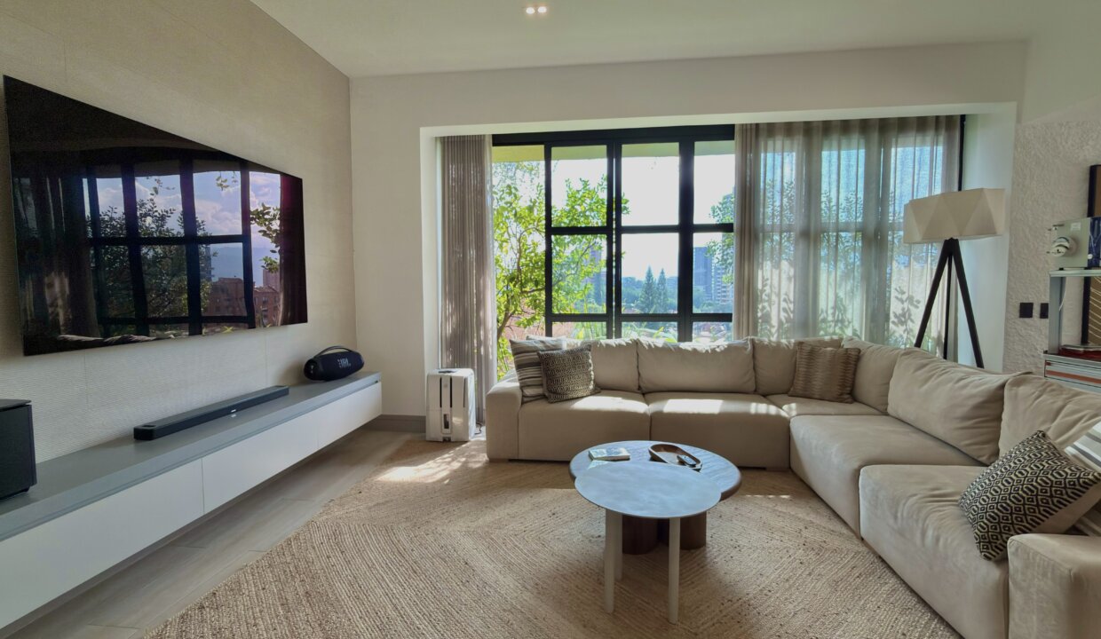 Photo Nov 05 2025, 2 39 22 PM