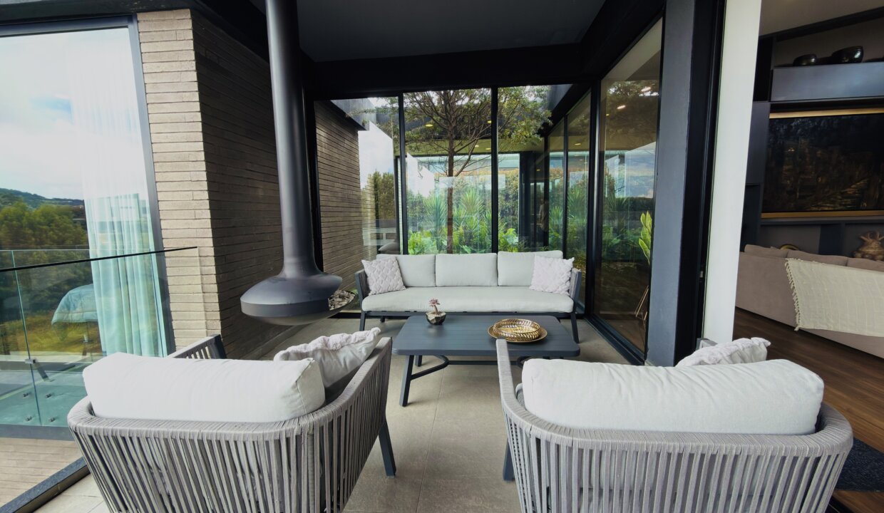 Photo Nov 06 2025, 11 30 11 AM