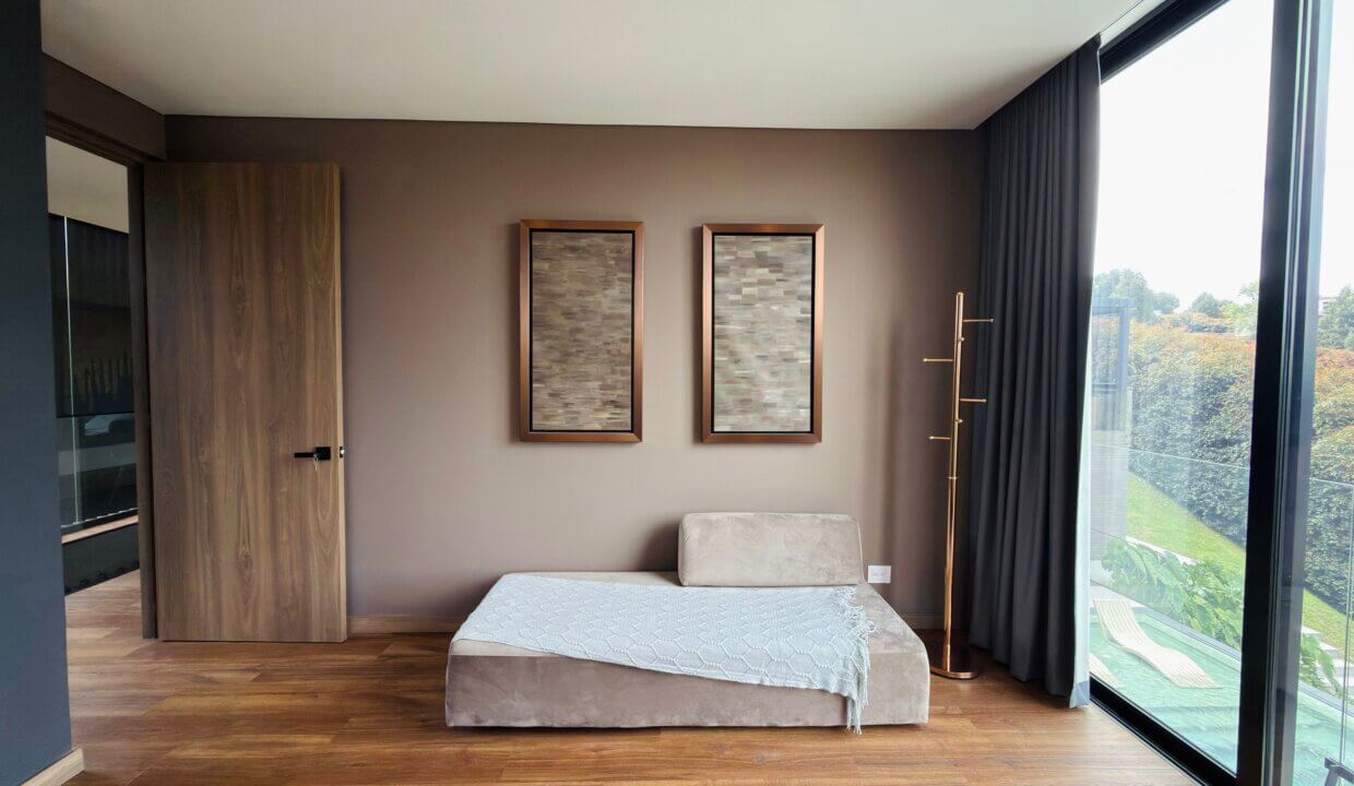 Photo Nov 06 2025, 11 34 21 AM