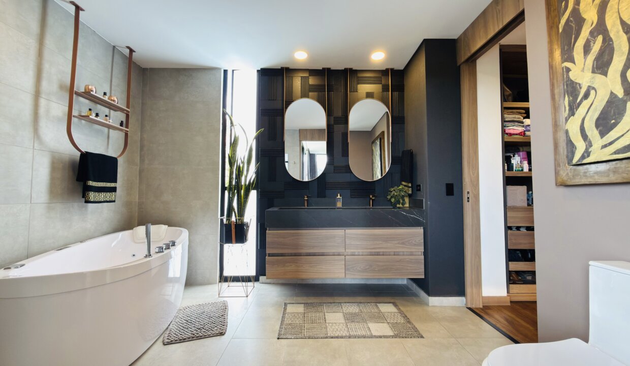 Photo Nov 06 2025, 11 36 50 AM