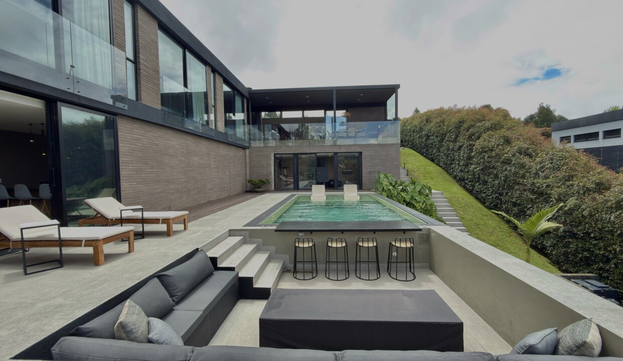 Photo Nov 06 2025, 11 40 12 AM