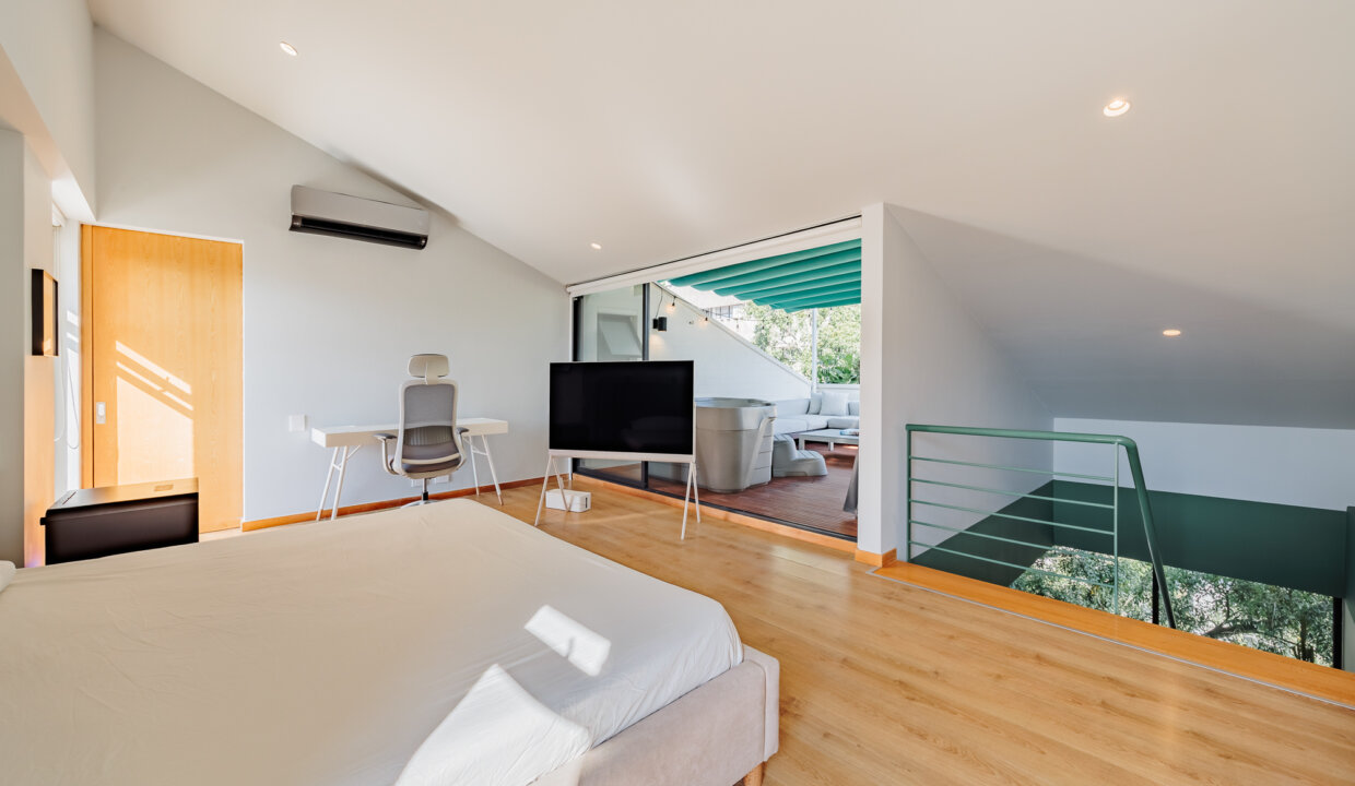 307f3720-6b76-4c1c-90a6-5a8ba319a787