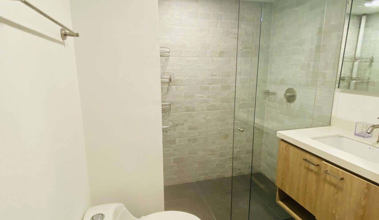 Bathroom master bedroom